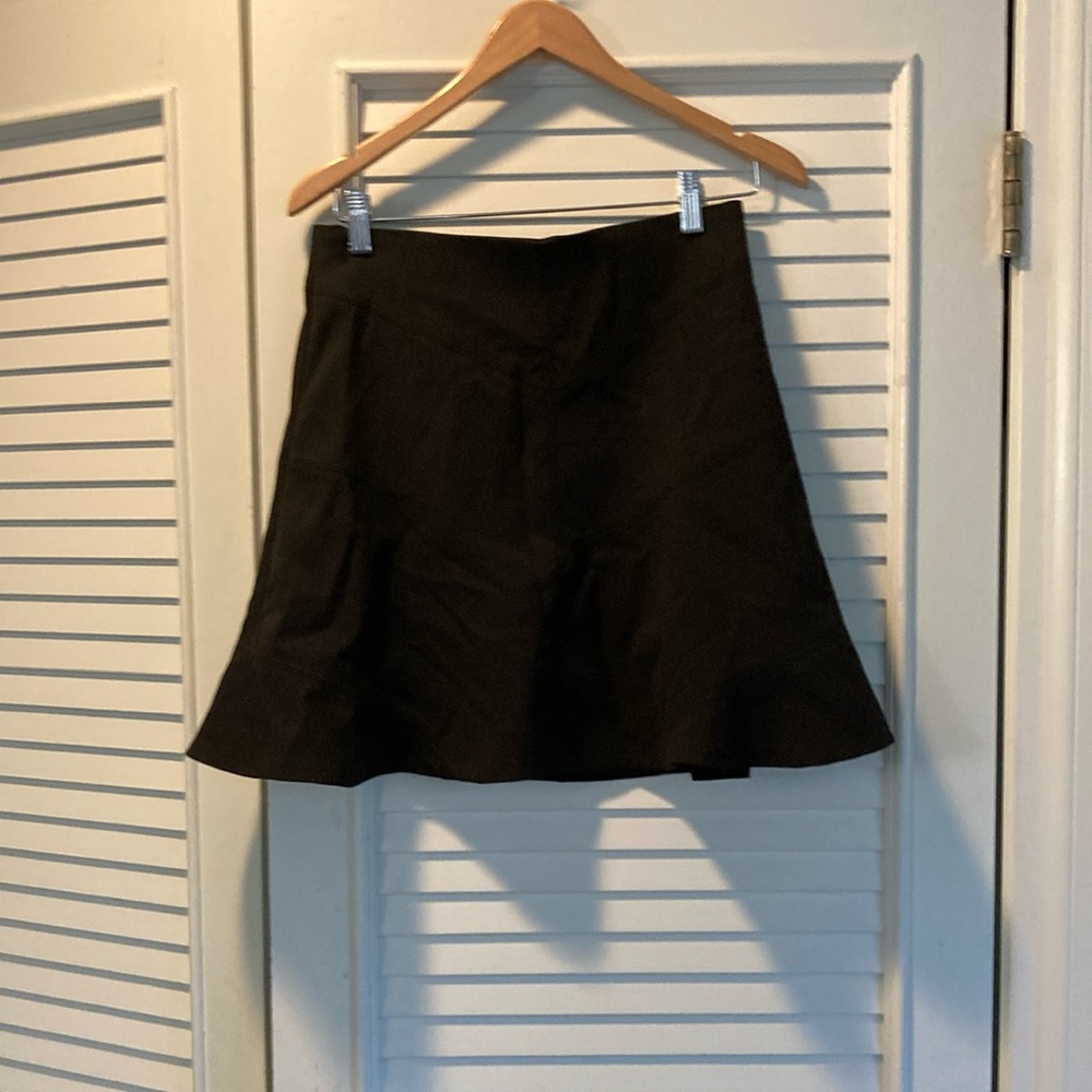 LOFT Black A-Line Longer Mini Skirt in Flair or Bell Style Size Small
